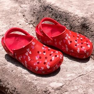 NWT Crocs Classic Valentine's Day Clog